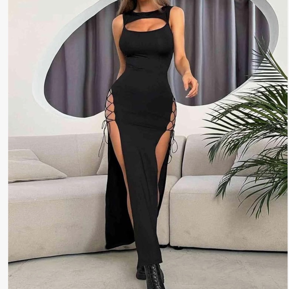Elegant Black Sleeveless Dress